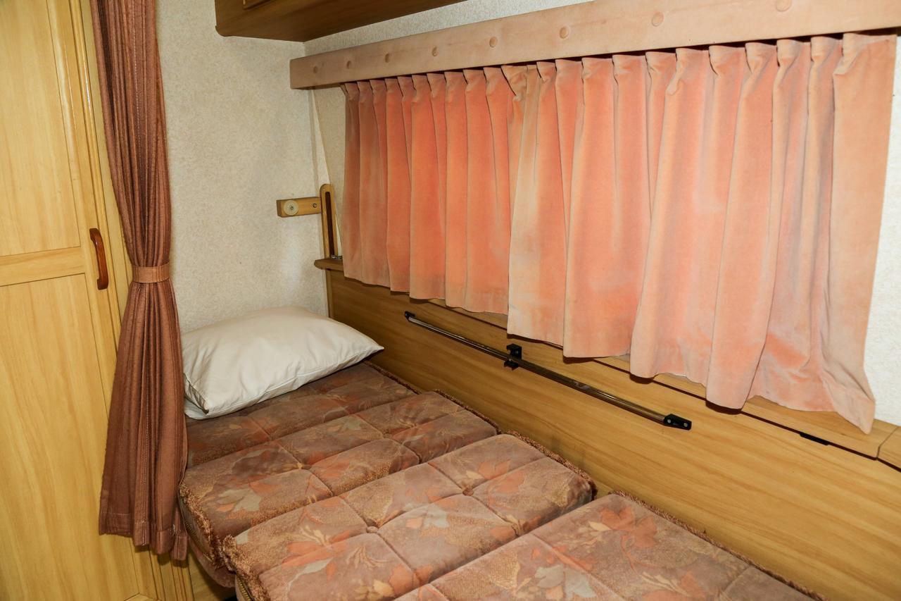 Malwathu Oya Caravan Park Bed & Breakfast Anuradhapura Exterior photo